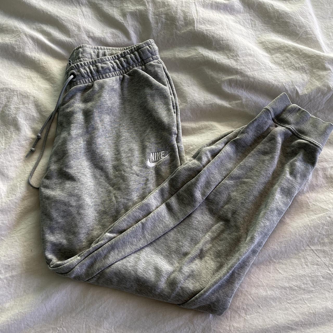 womens nike grey sweatpants
