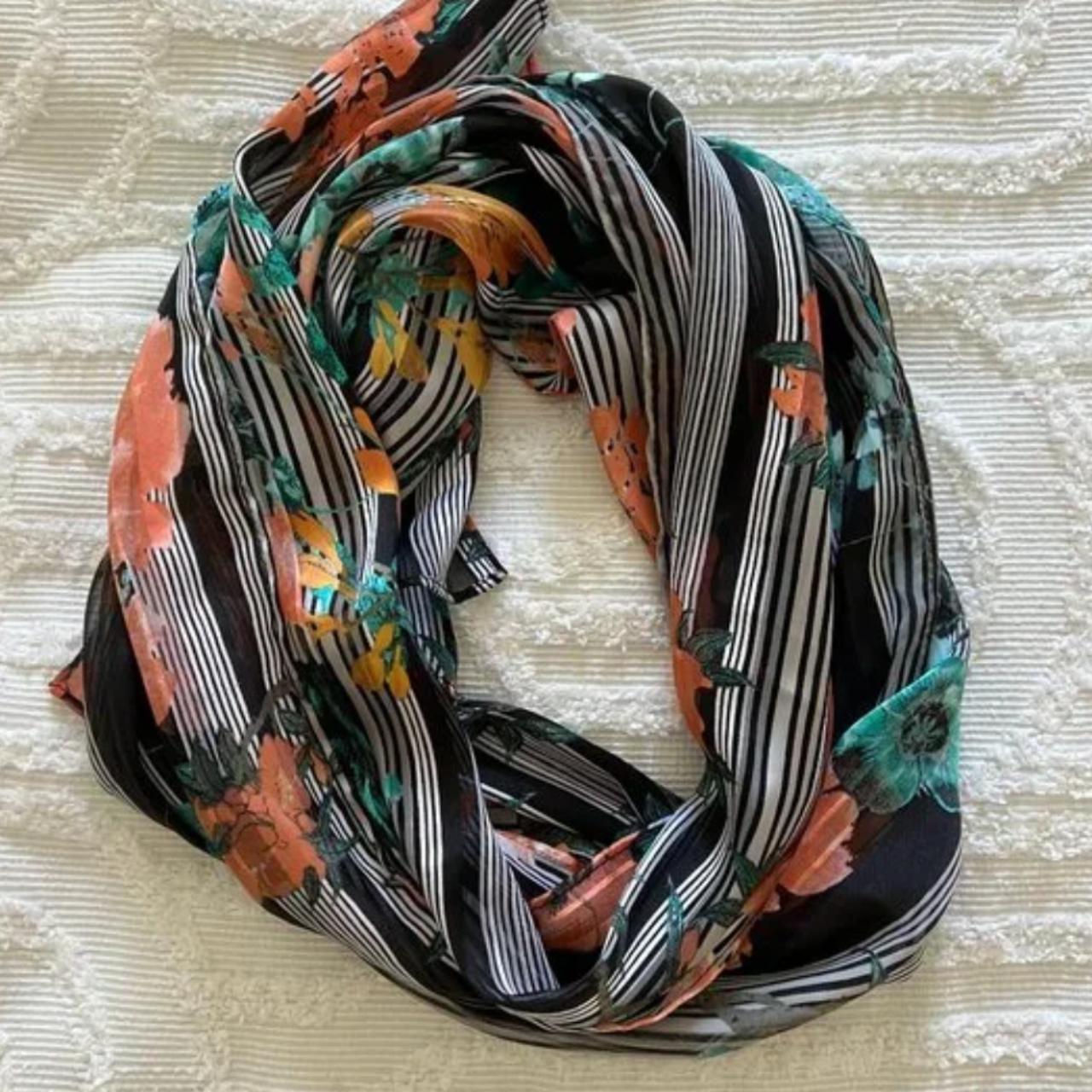 item listed by emilyy_smithh