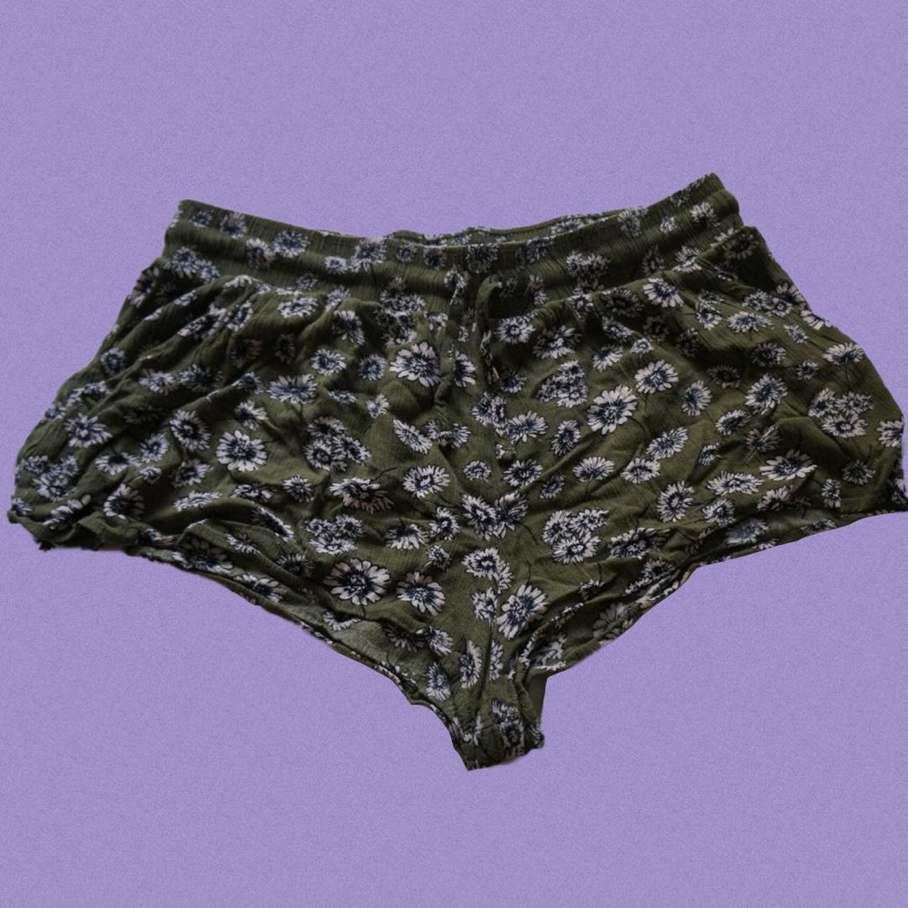 summer / booty shorts that make your ass look huge... Depop