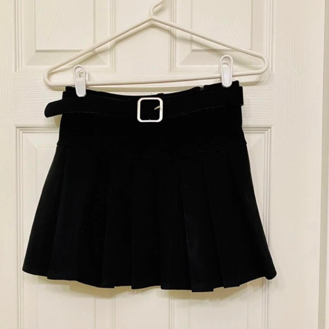 Princess Polly Women's Black Skirt Depop