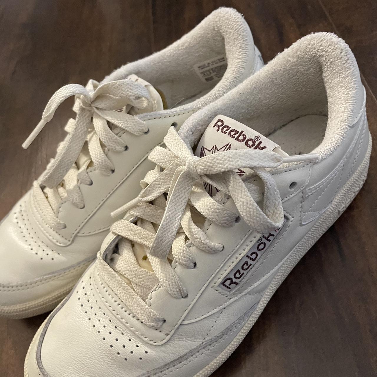 reebok classic female