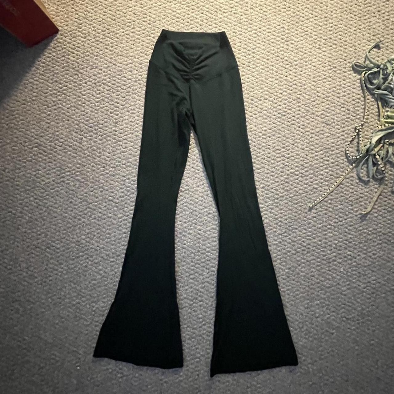 Aerie Women's Green Leggings | Depop