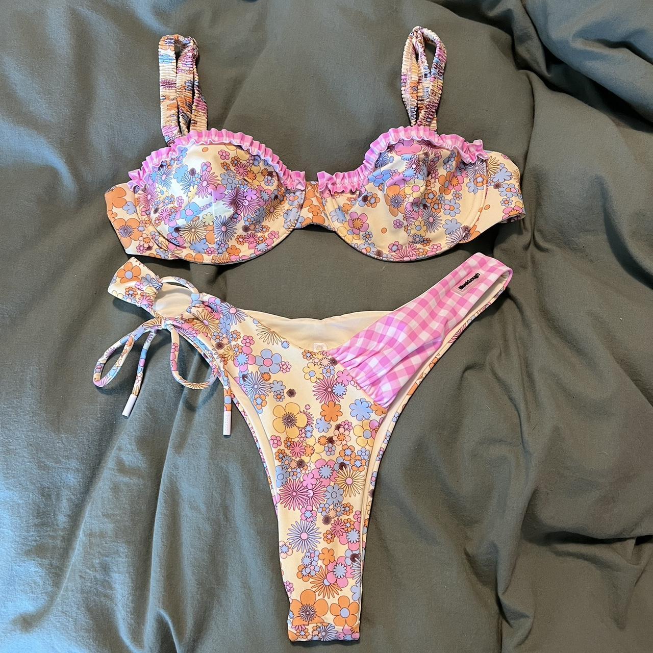 Women's Bikinis-and-tankini-sets | Depop