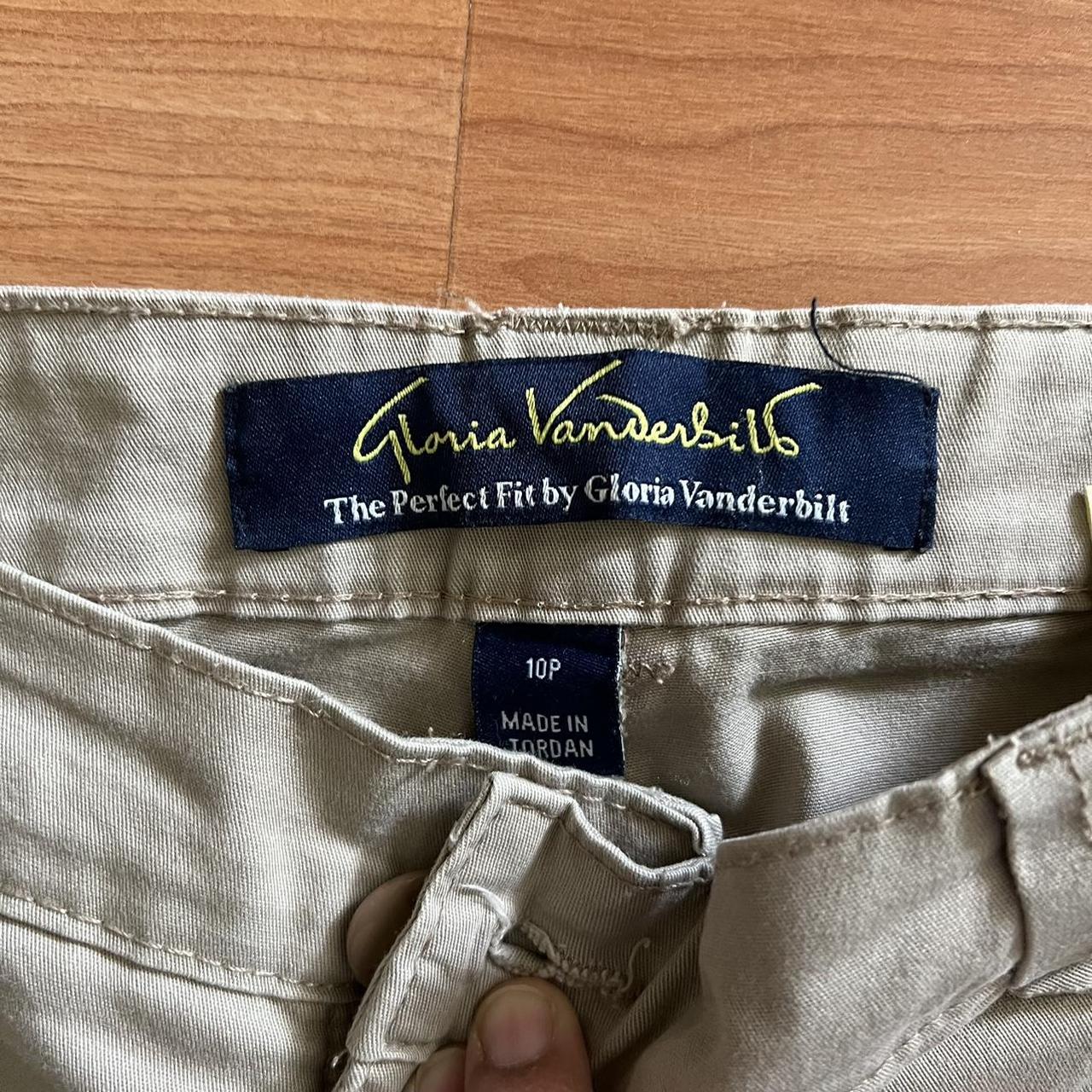 The Perfect Fit By Gloria Vanderbilt Pants Size 4P - Depop