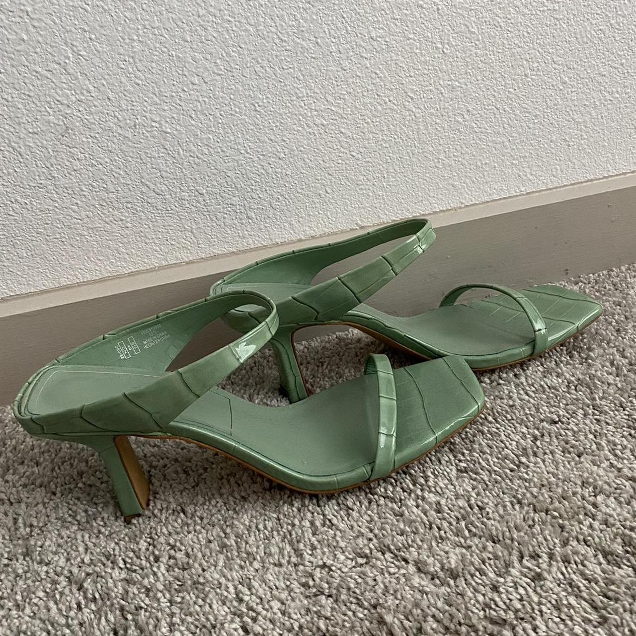 Zara Women's Green Sandals Depop