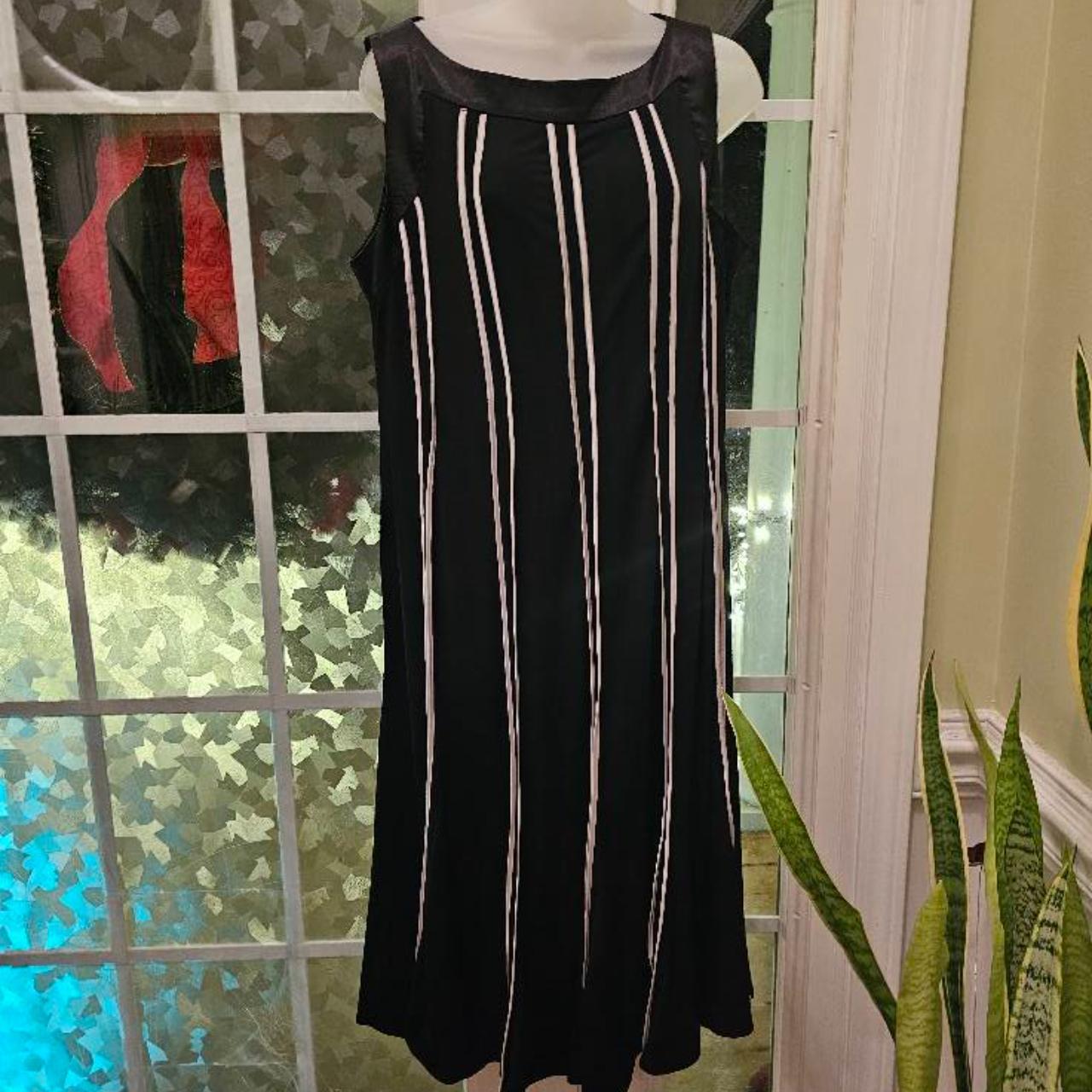 Sandra darren black hot sale and white dress