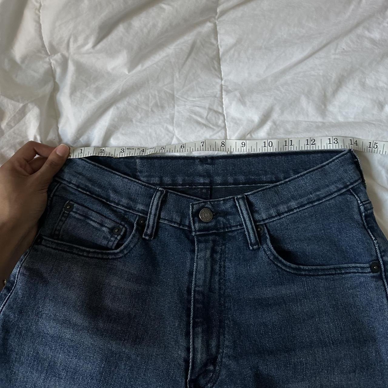 Dark Wash Levi 550 -Labeled waist 30 and length 30... - Depop