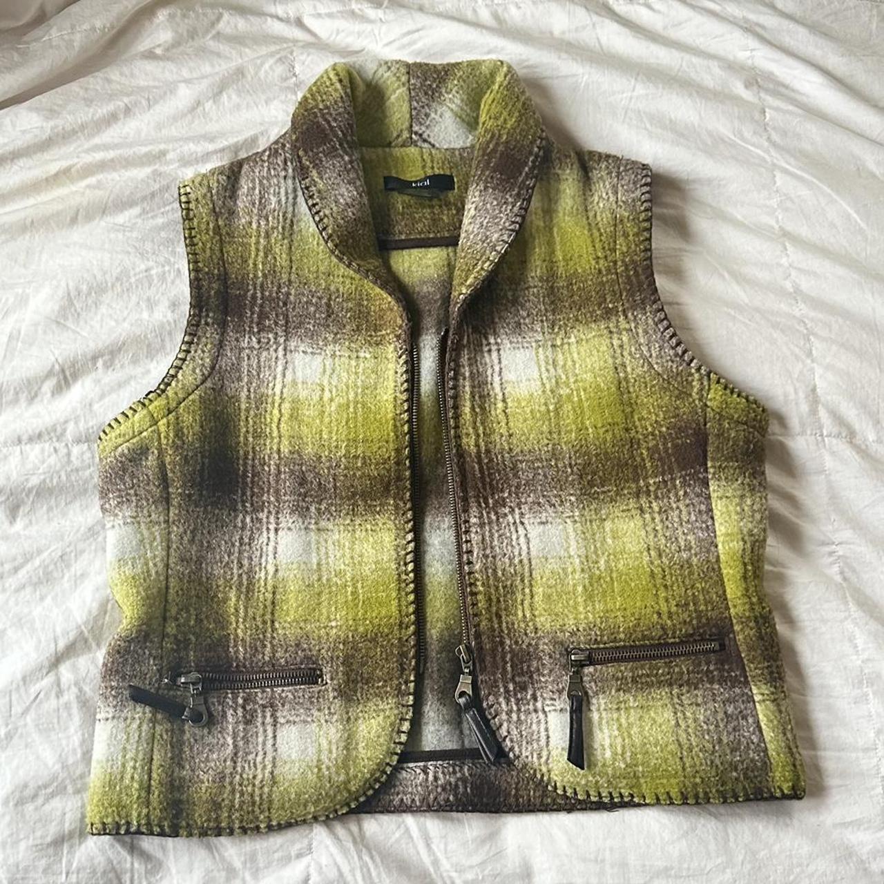 gorgeous vintage collared sweater vest thick... - Depop
