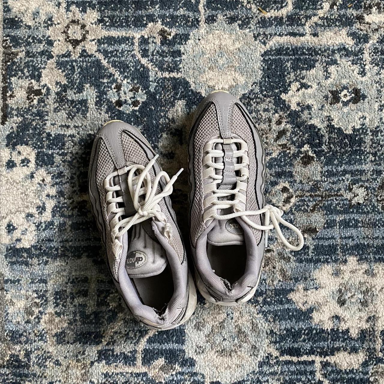 ladies nike airmax trainers