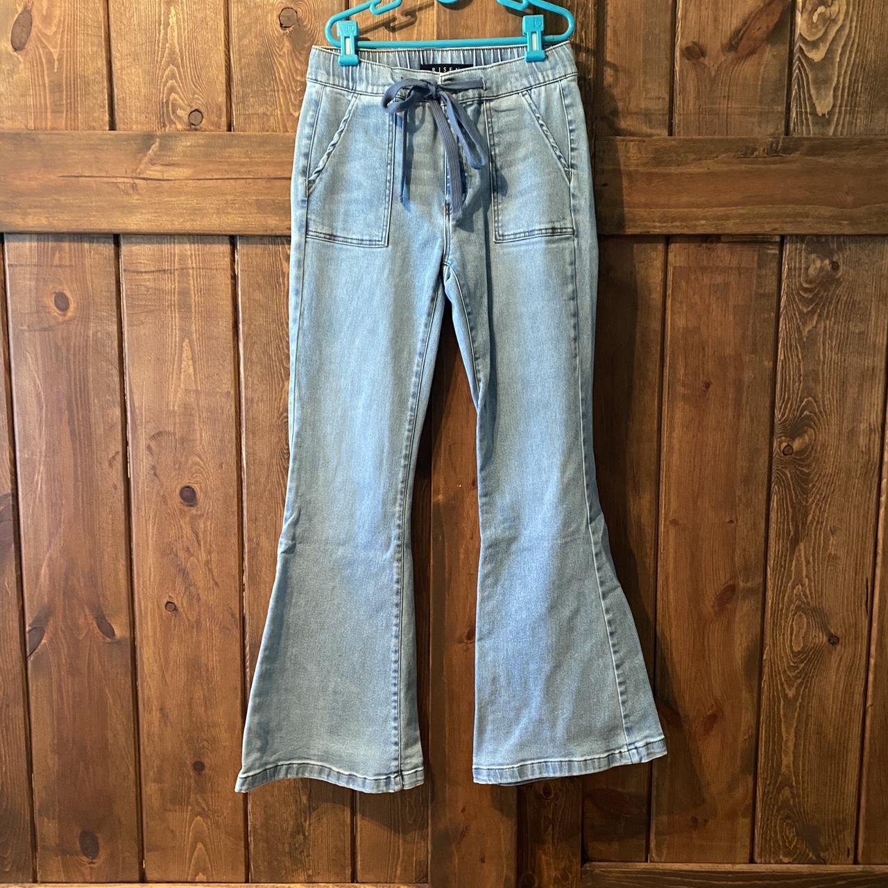 item listed by ellygance