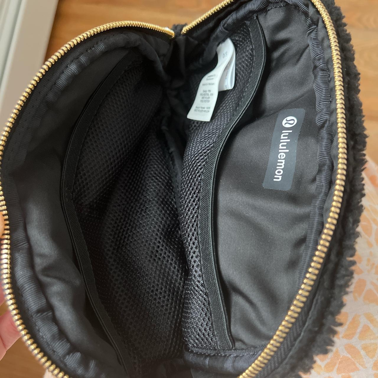 black sherpa lululemon fanny pack with gold - Depop