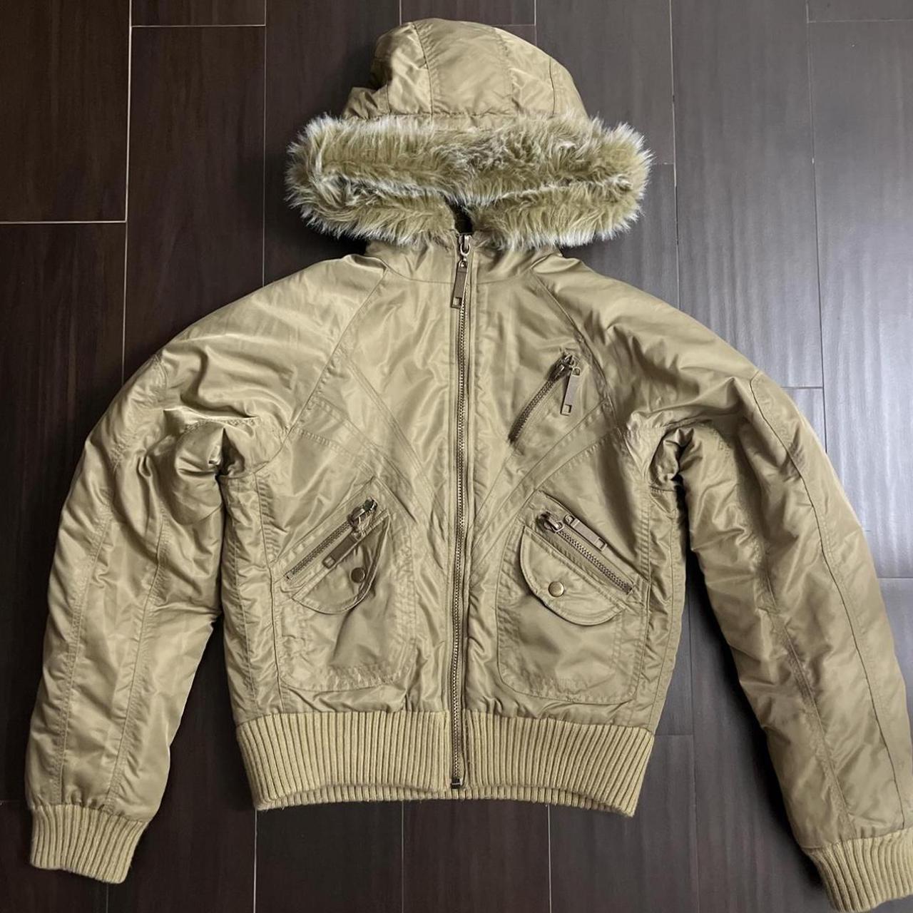 Y2k fur-jacket - Depop