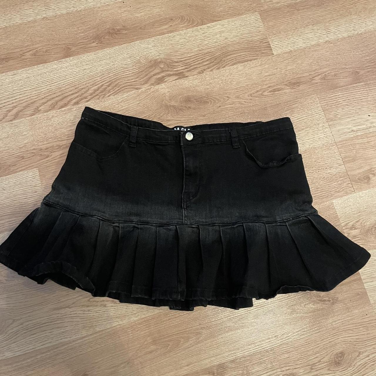 I.AM.GIA Women's Black Skirt Depop