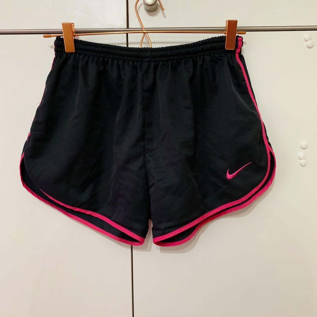 Nike Women's Black and Pink Shorts | Depop