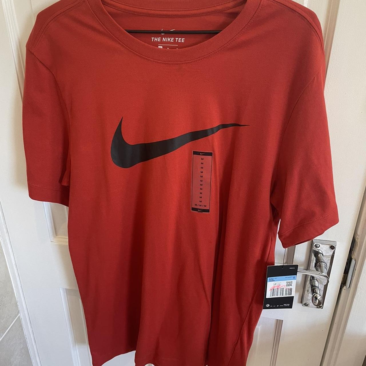 Nike Men's Red and Black T-shirt | Depop