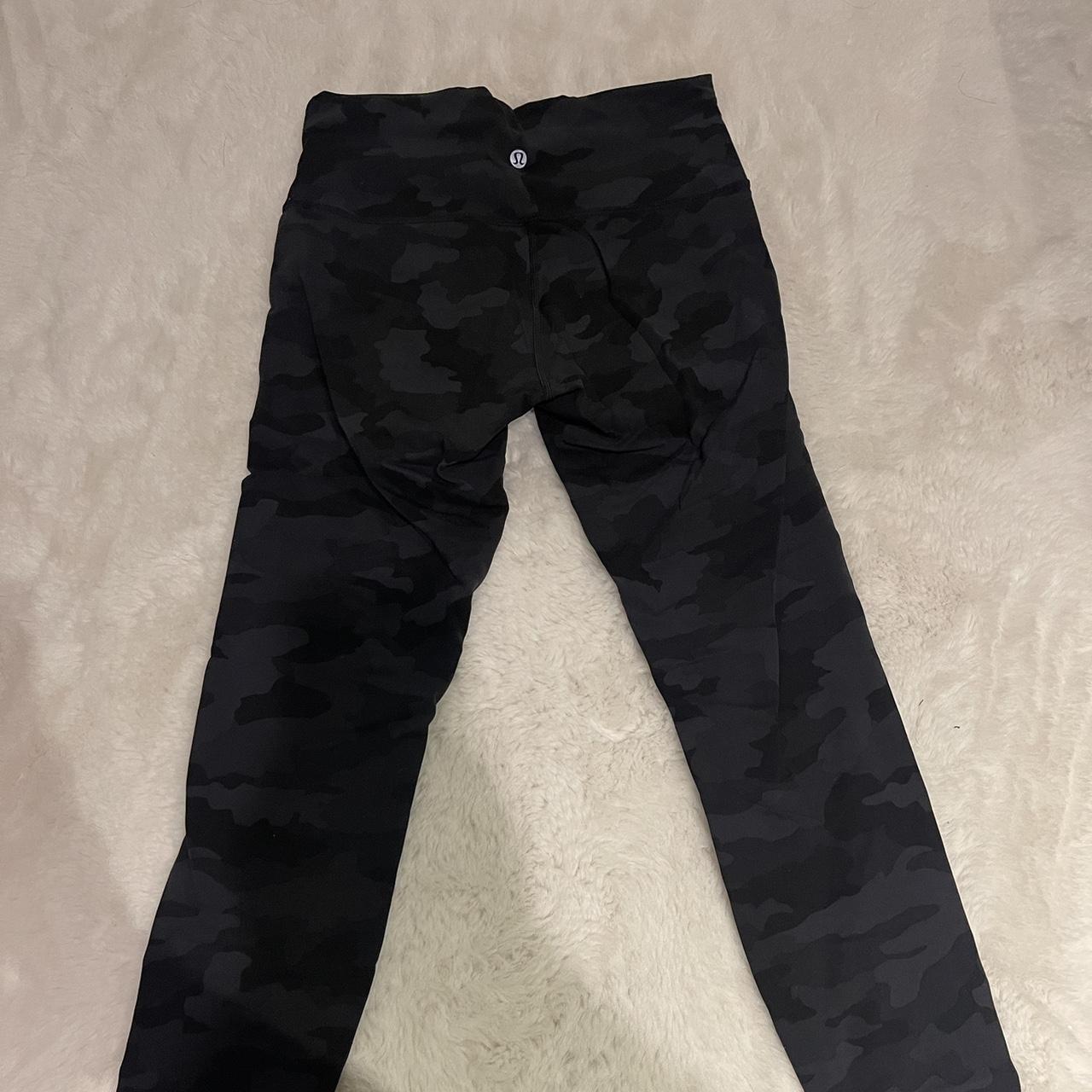 Lululemon black camo joggers size 8 - Depop