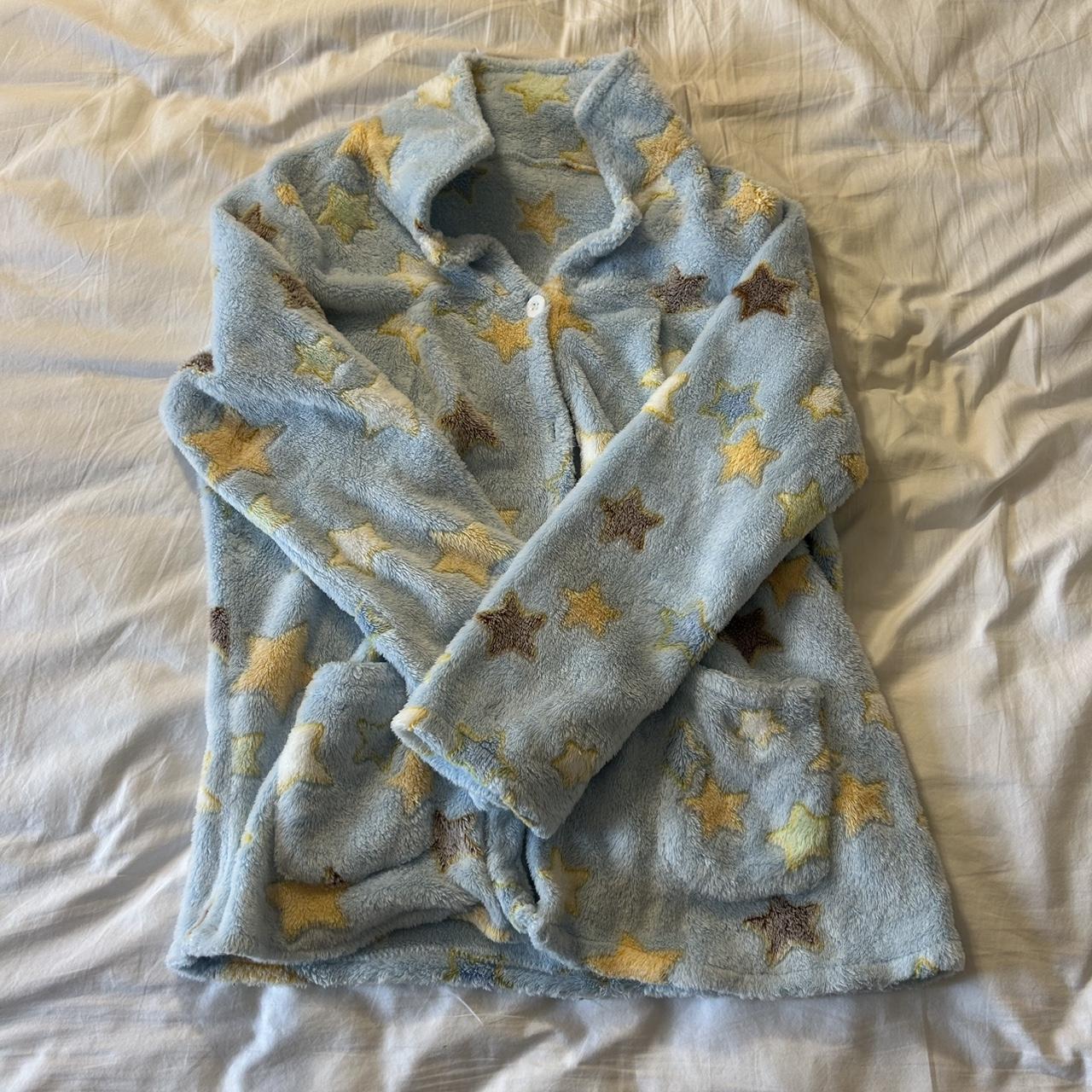 item listed by likumika