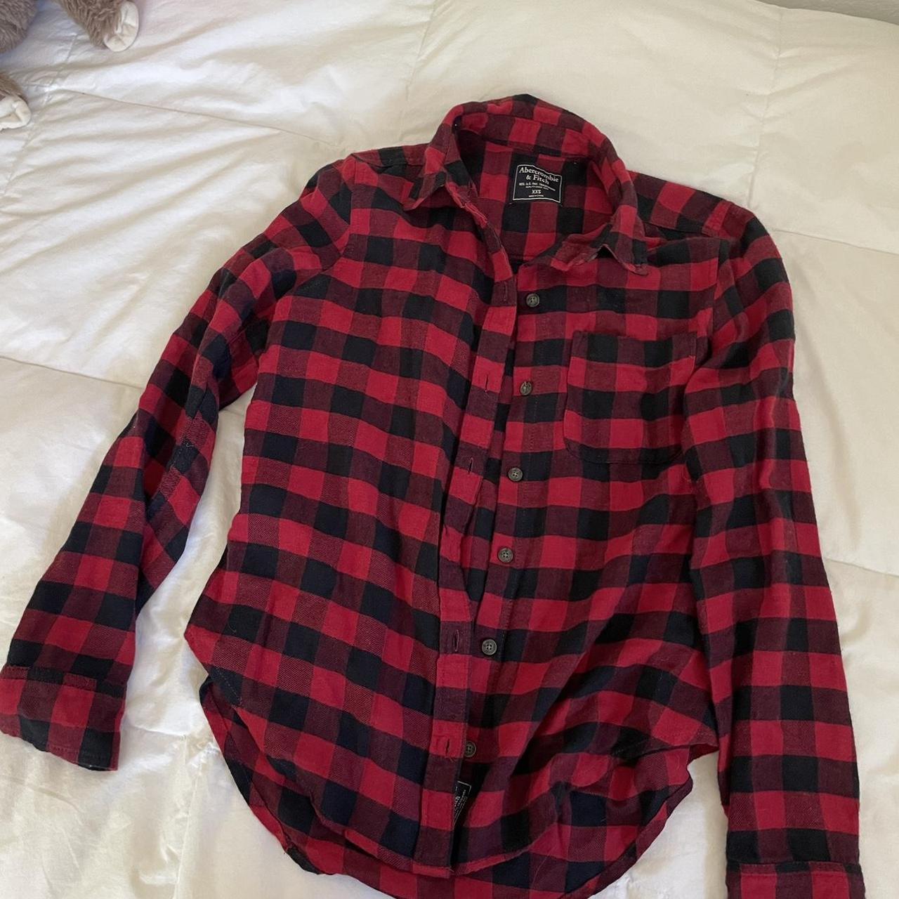 black and red flannel - Depop