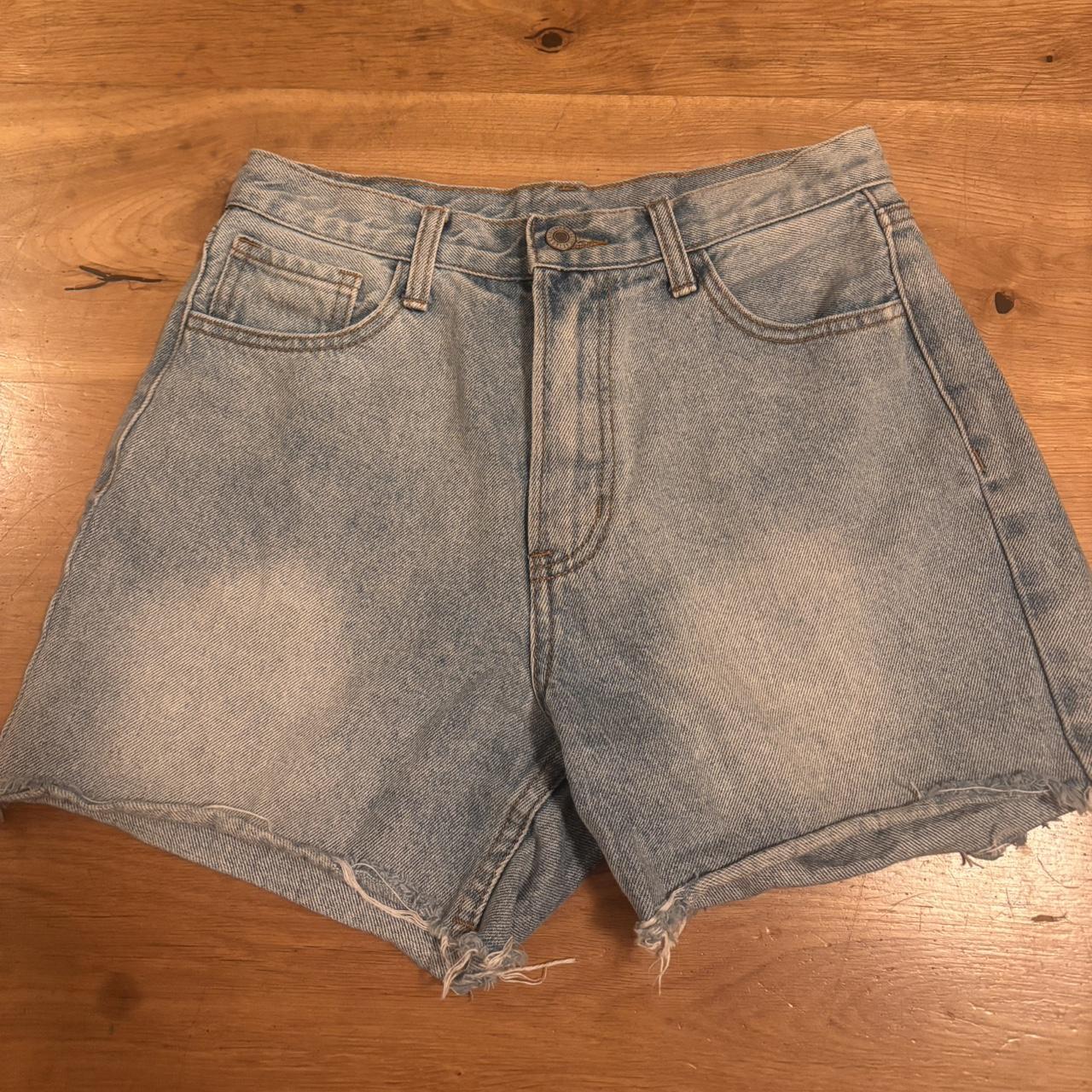 item listed by _kayla06_