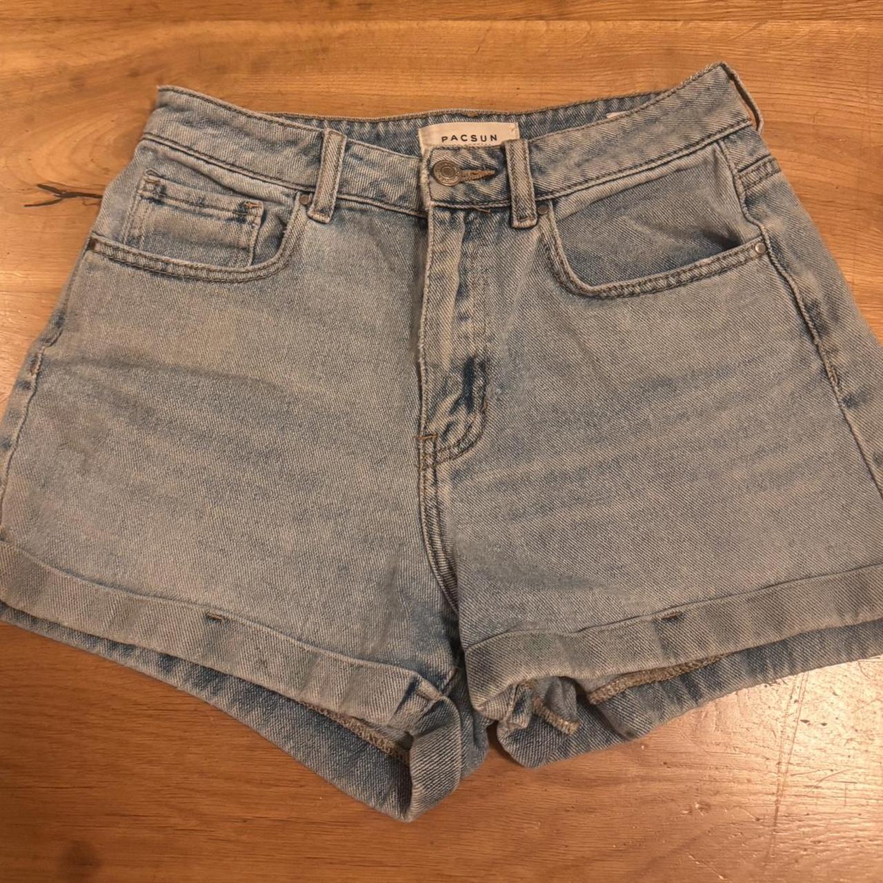 item listed by _kayla06_