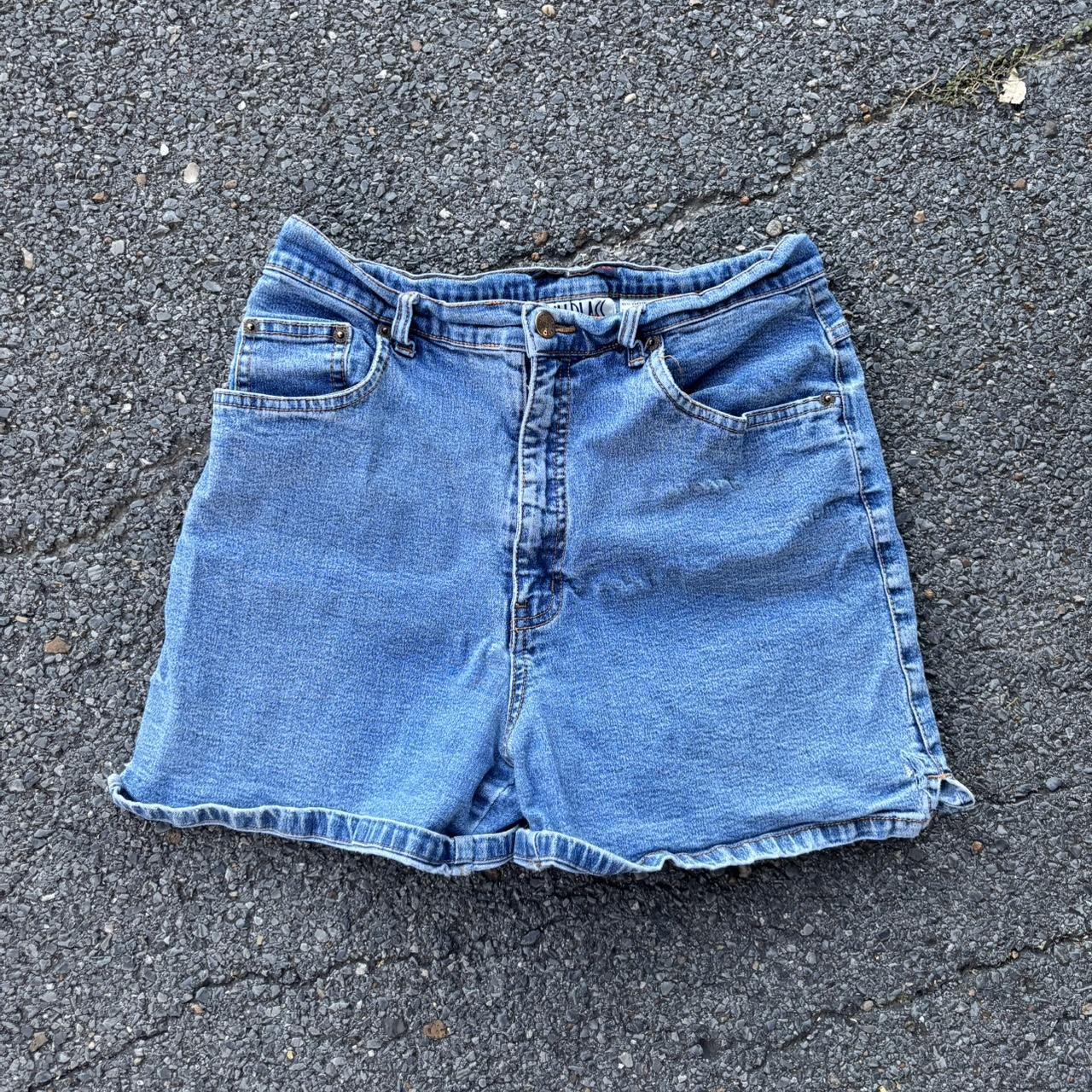 item listed by linnythrifts