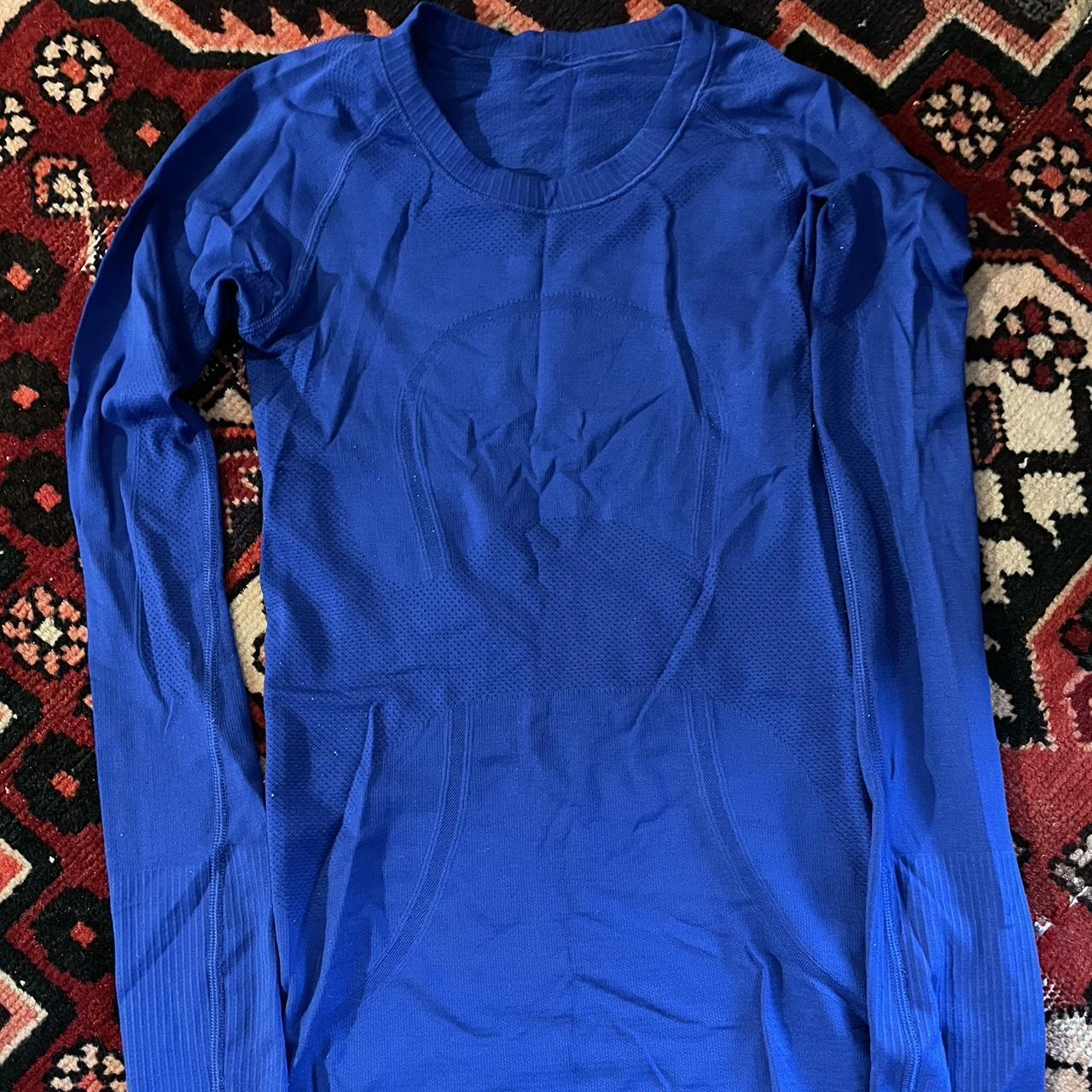Lululemon Women's Blue Shirt