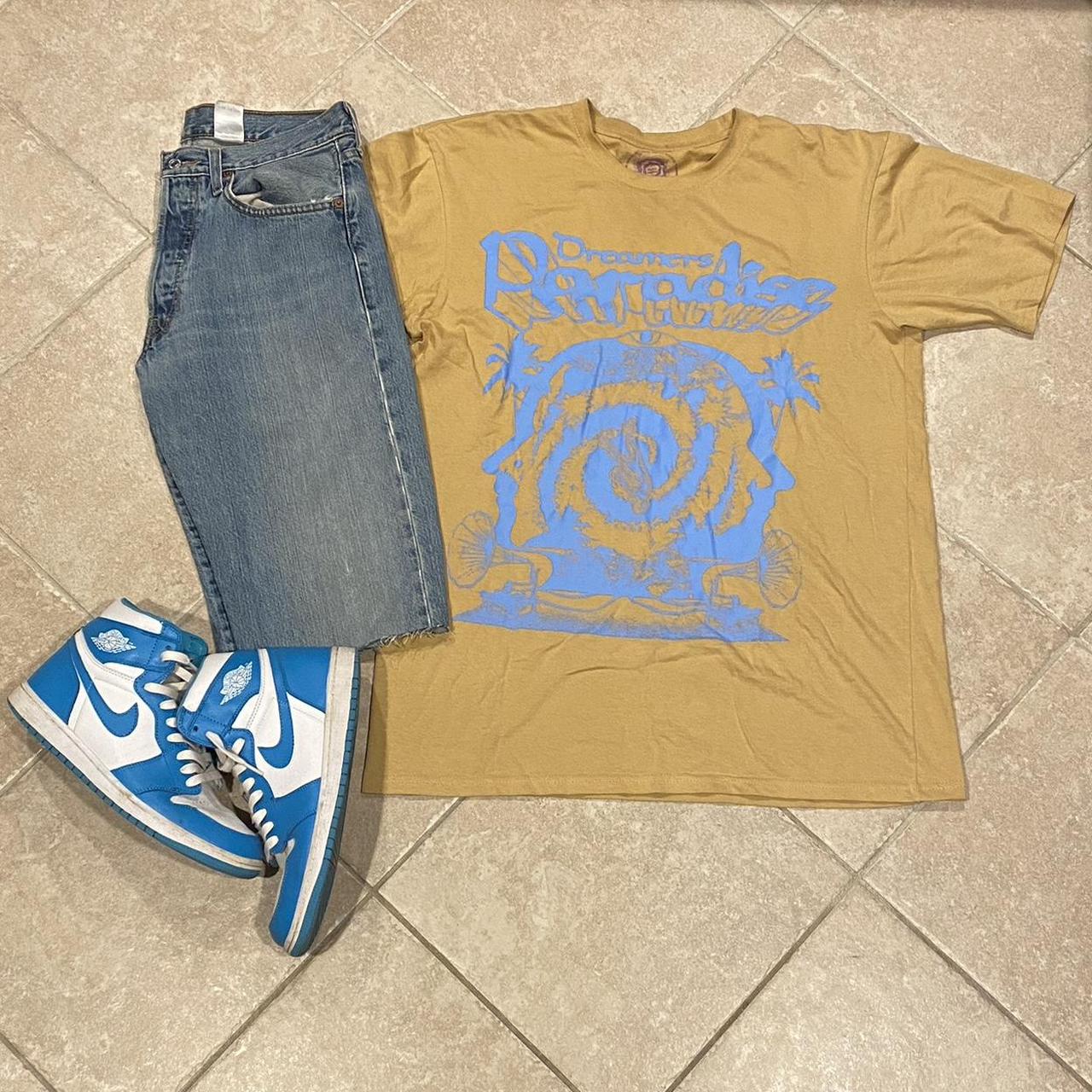 Y2K Graphic Tee >’Dreamers Paradise’ >Front... Depop
