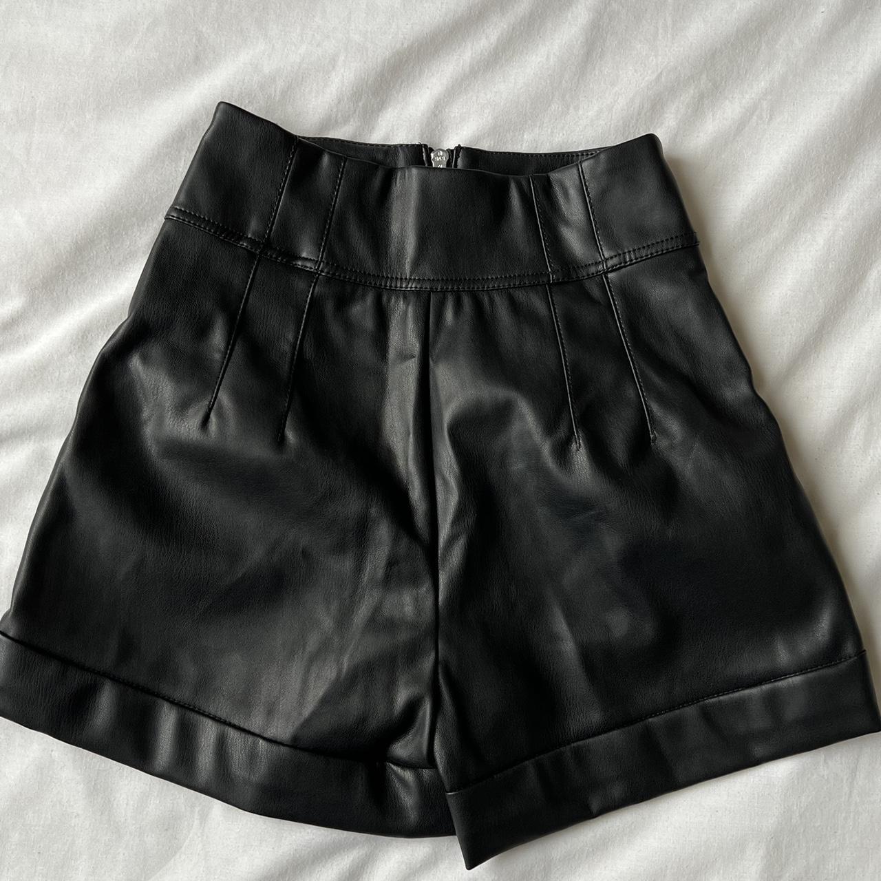 Bershka Women S Black Shorts Depop   P0 