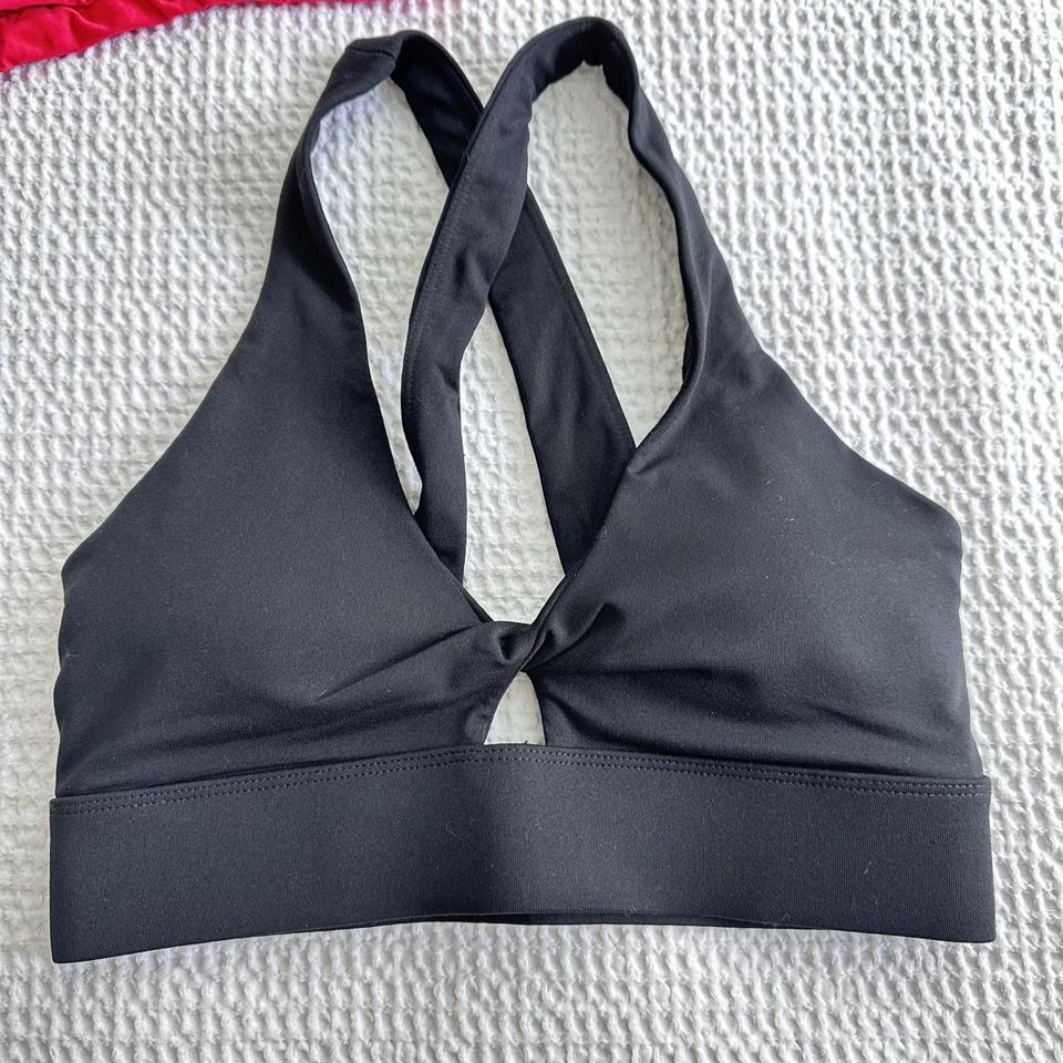 Fabletics Oasis twist sports bras 2 oasis twist - Depop