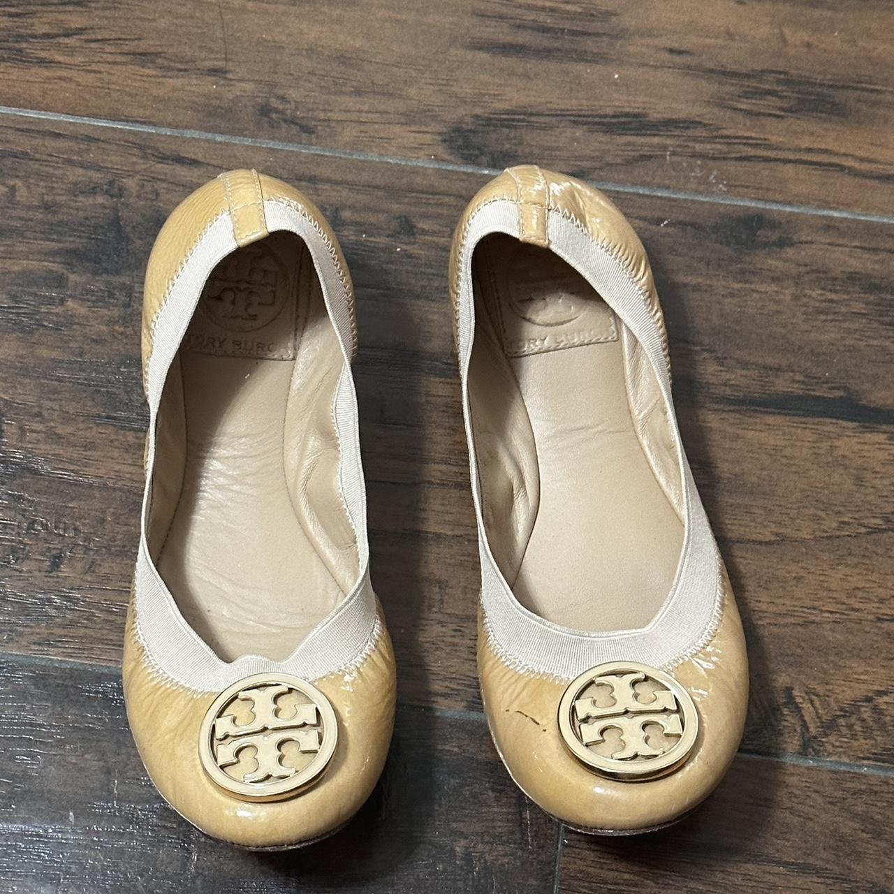 Tory Burch Nude patent leather Caroline ballet flat... - Depop