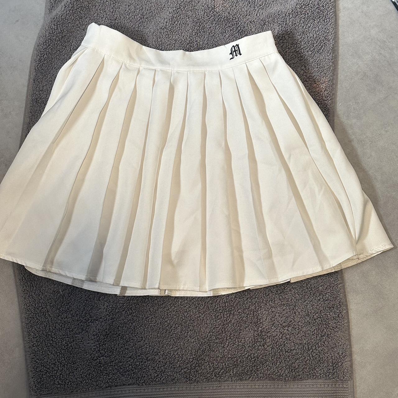 White Pleated mini skort - M (fits like L) (retail... - Depop