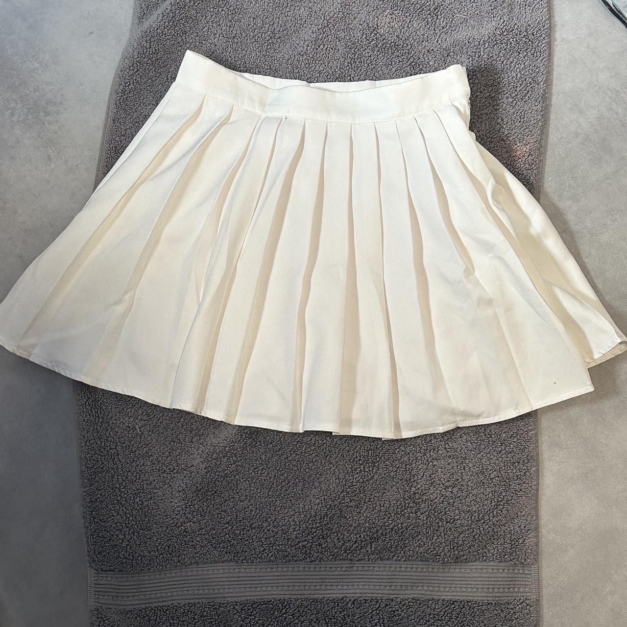 White Pleated mini skort - M (fits like L) (retail... - Depop