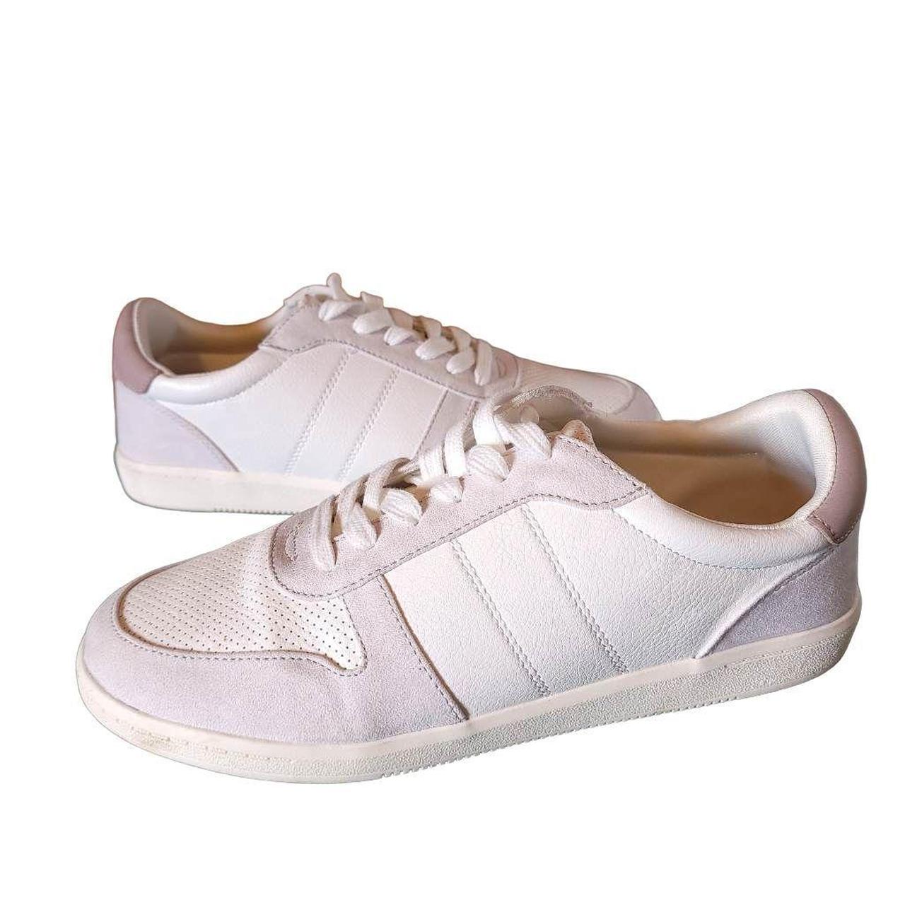 Universal Thread Women's White Trainers