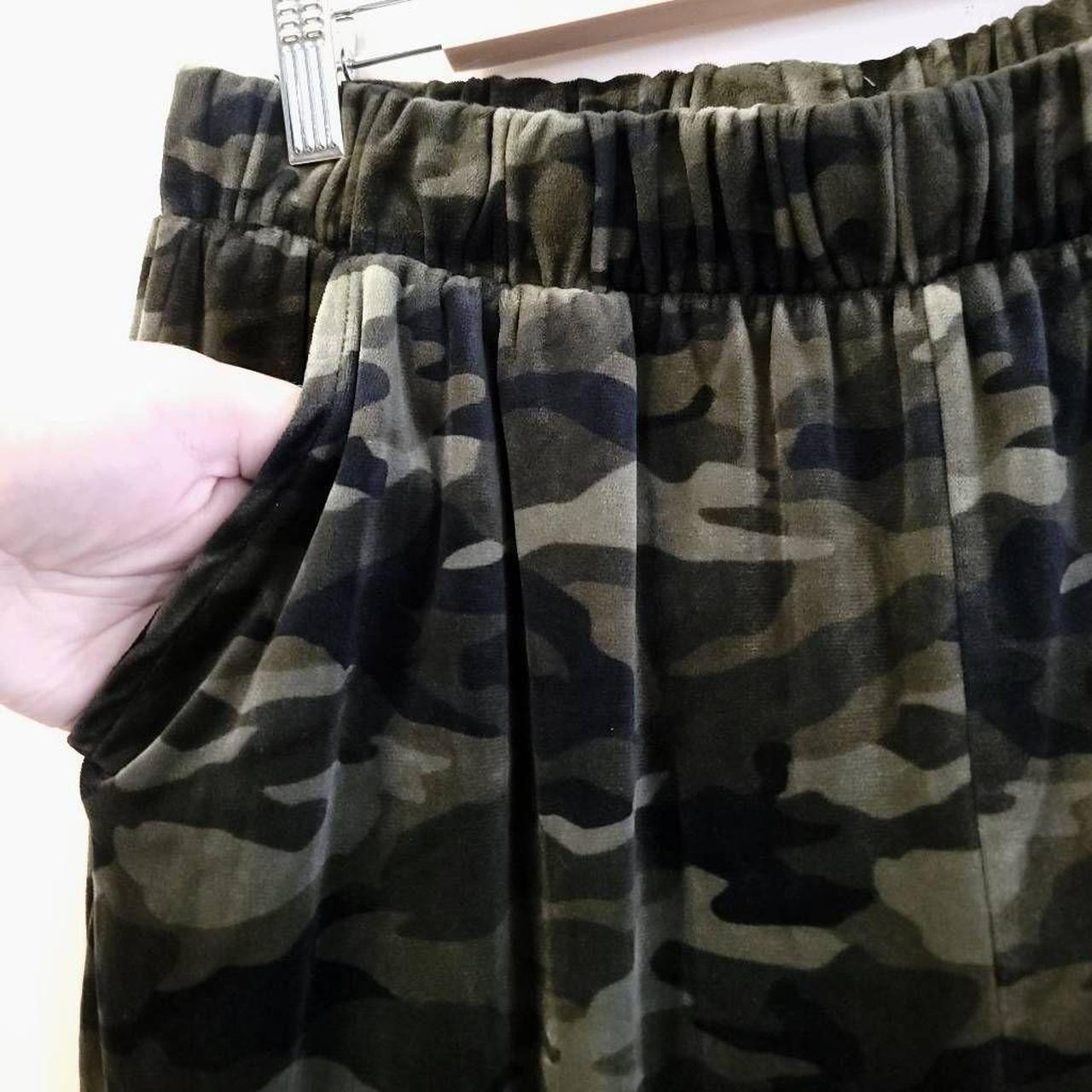 No Boundaries Camo Velvet Pants Women's Size Xxl 19 - Depop