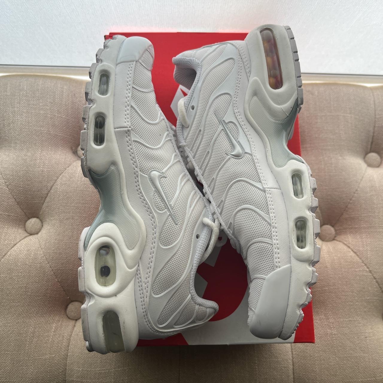 tns laces
