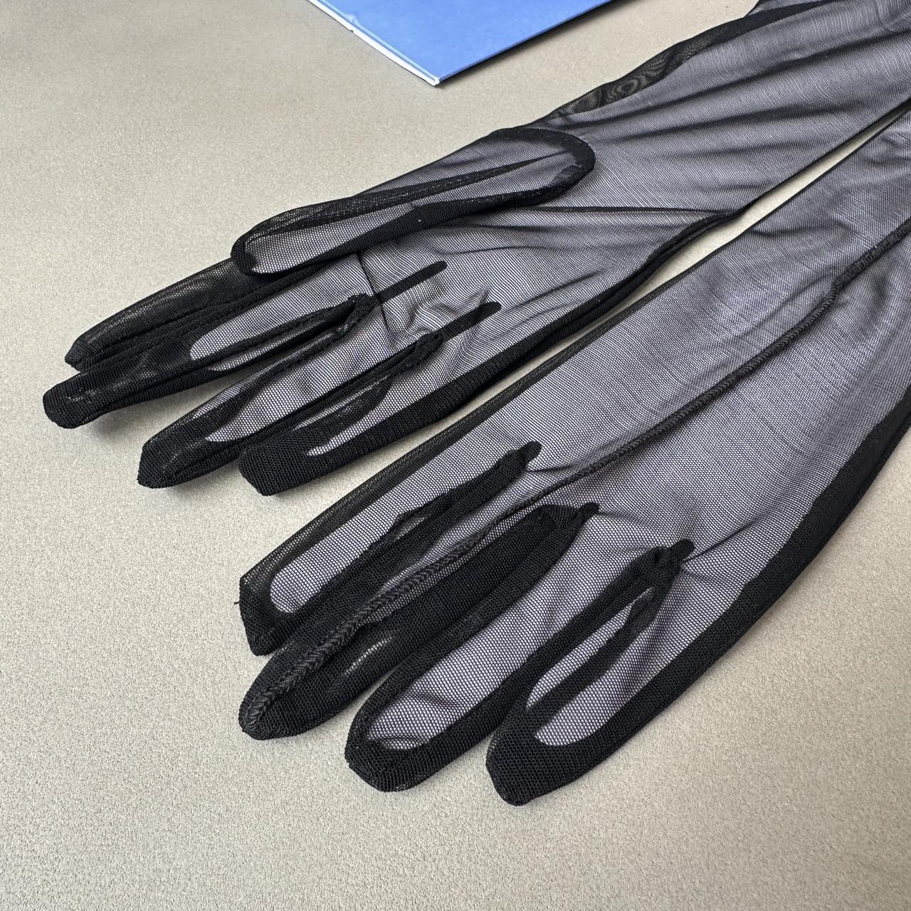 Thierry Mugler Women's Black Gloves | Depop