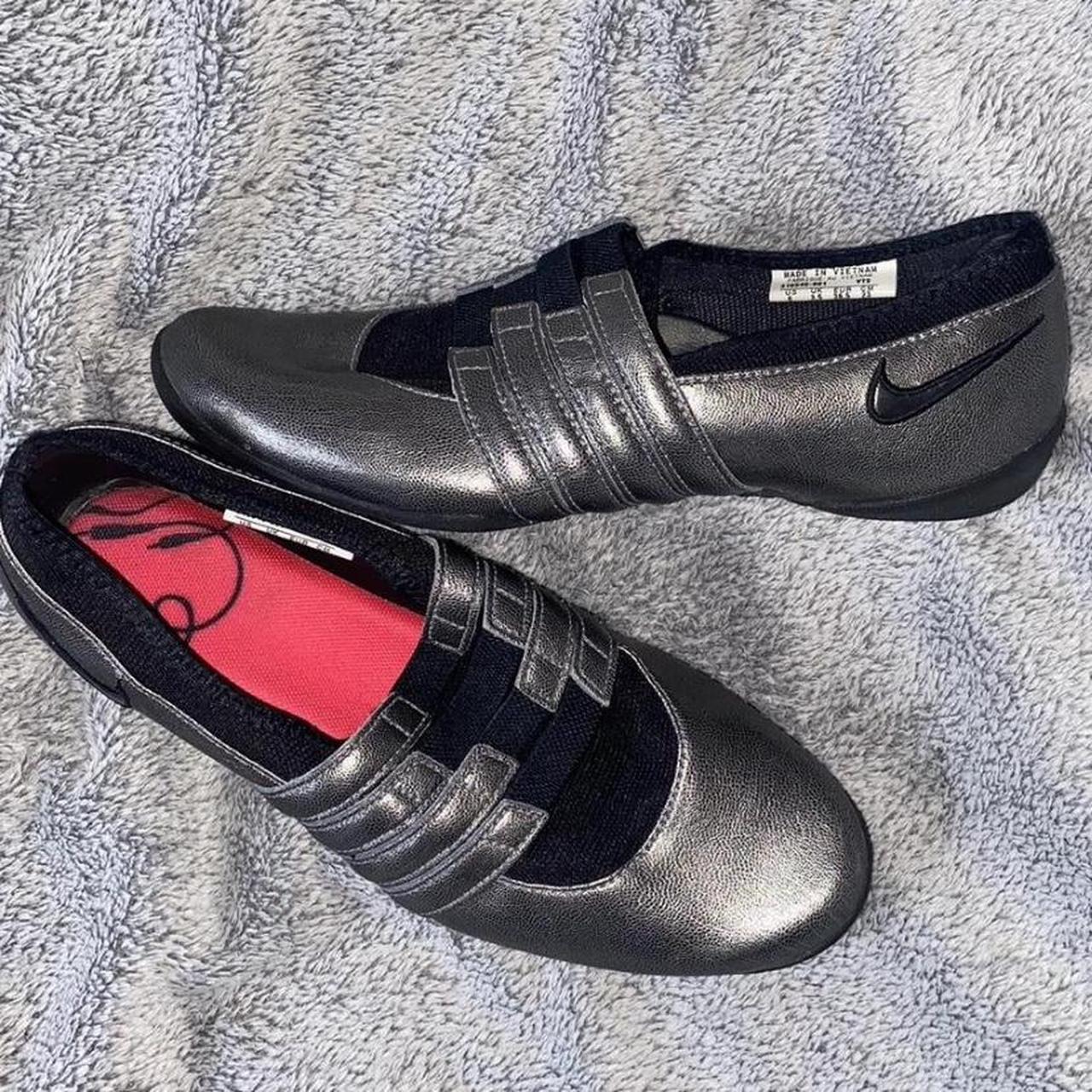 Vintage slip on ballerina ballet shoes type