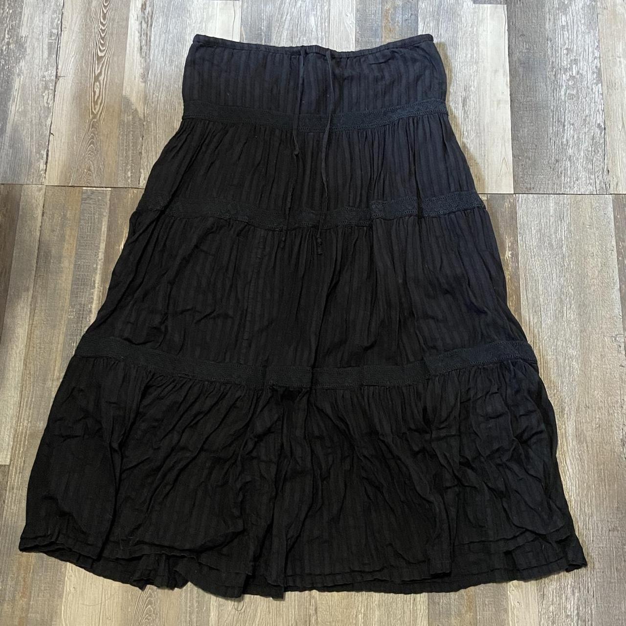 Old Navy Women's Black Skirt | Depop