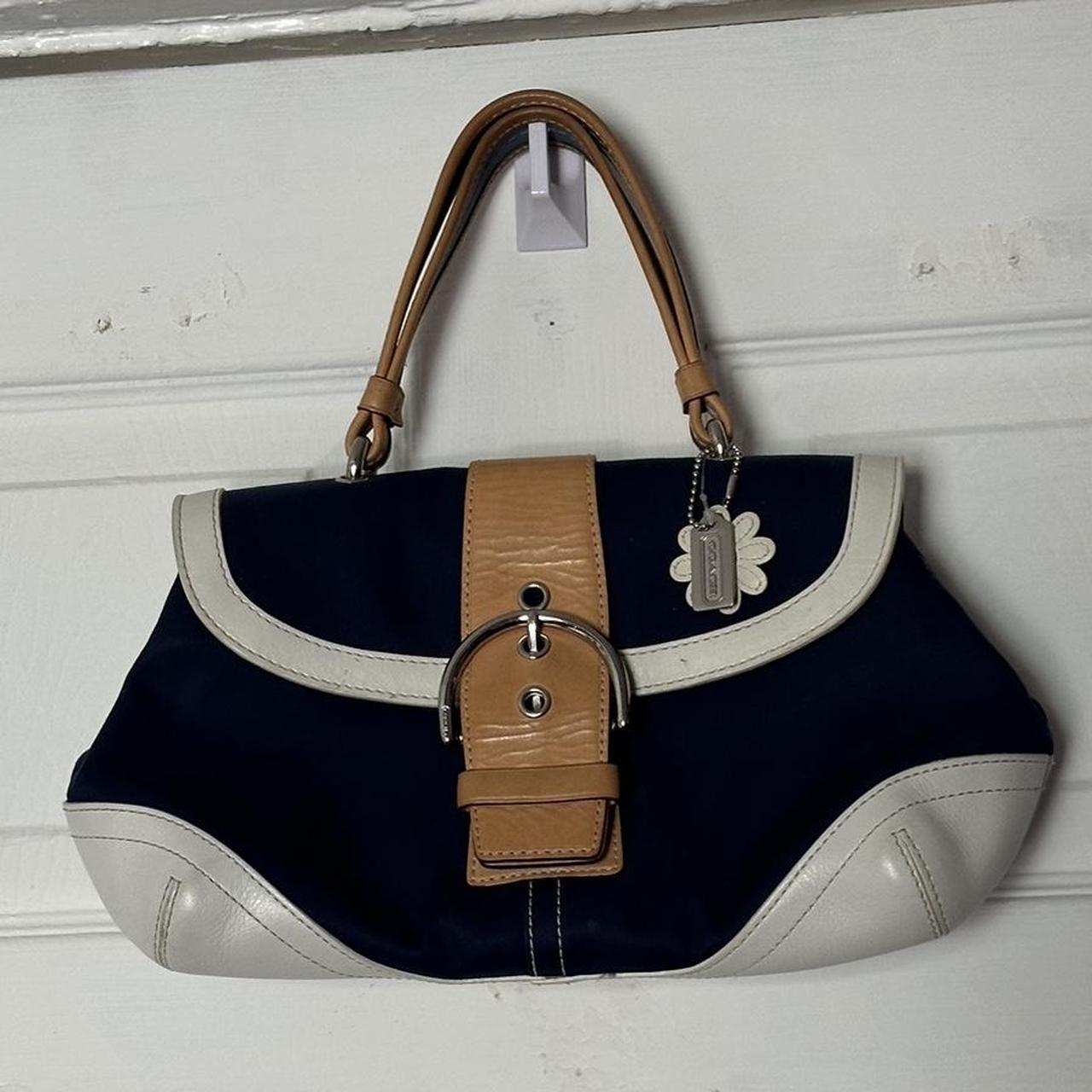 Coach Soho newest Demi Hobo w/Daisy