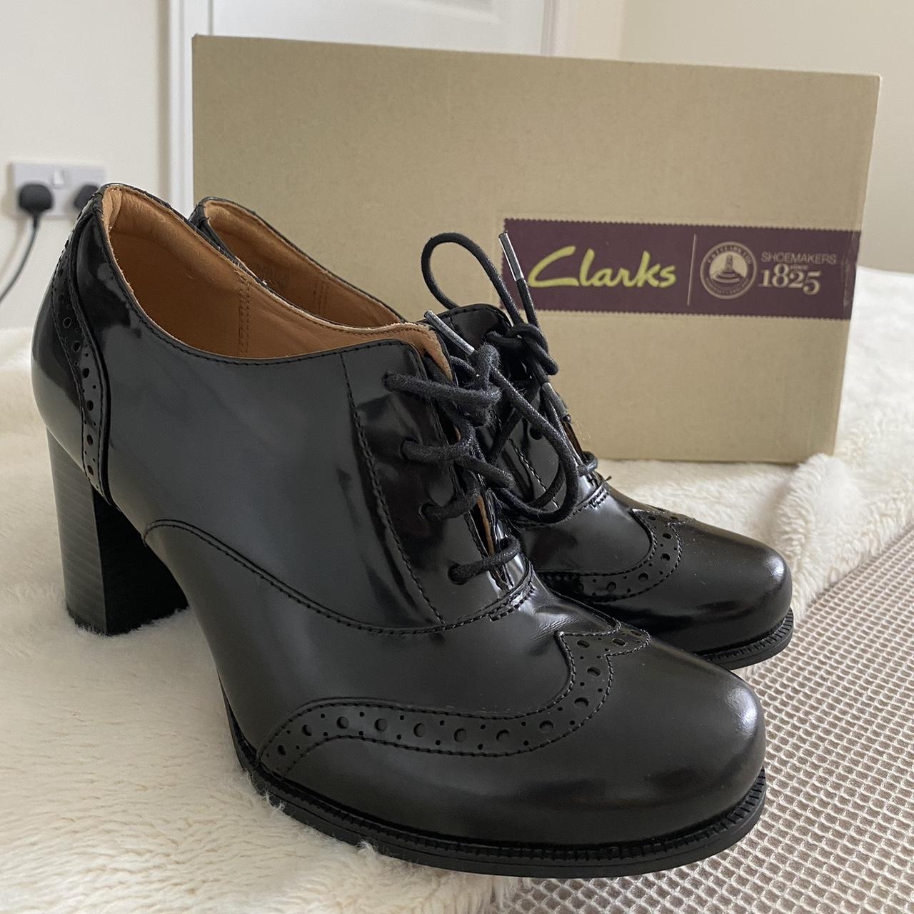 Clarks shoes hotsell size 4