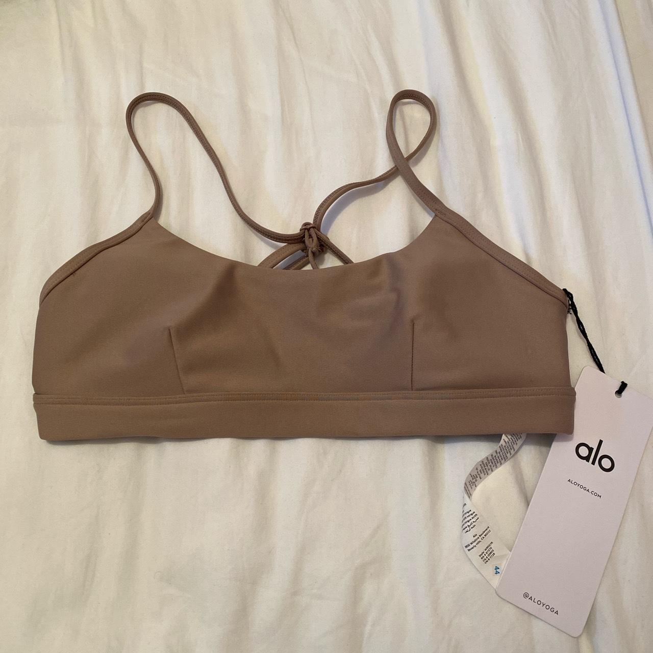 Alo yoga airlift sports bra - worn once - size xs - - Depop