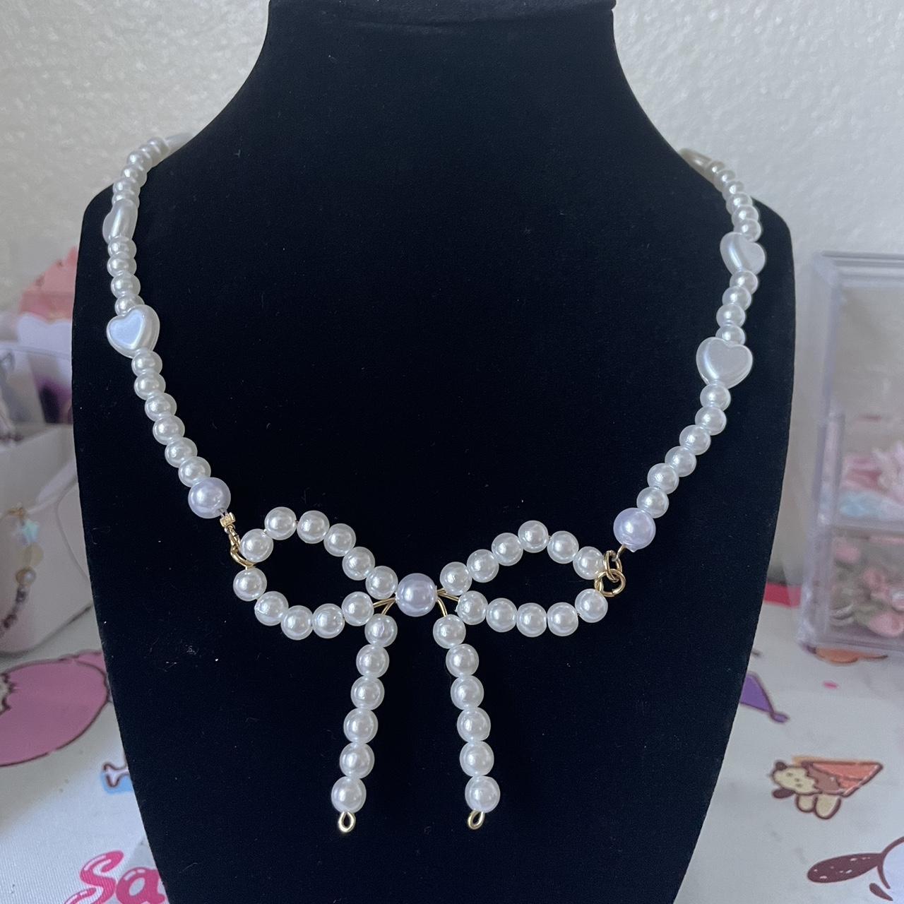 White Pearl bow necklace 🤍🎀✨ Measurements 20 - Depop