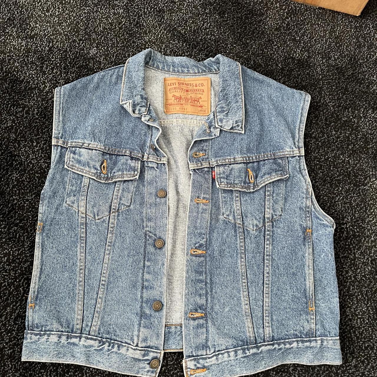 VINTAGE LEVIS DENIM CUTOFF VEST In perfect shape... - Depop