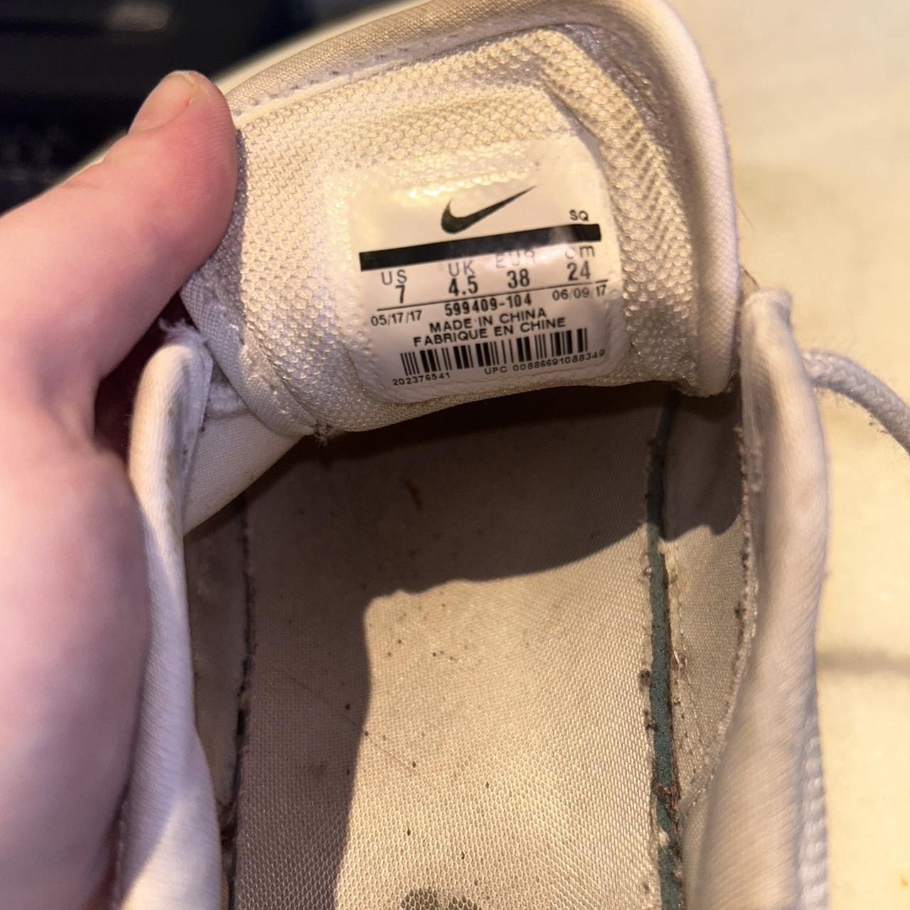 full black nike theas