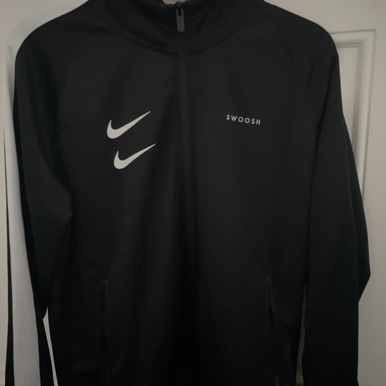 Nike Men's Black and White Jumper | Depop