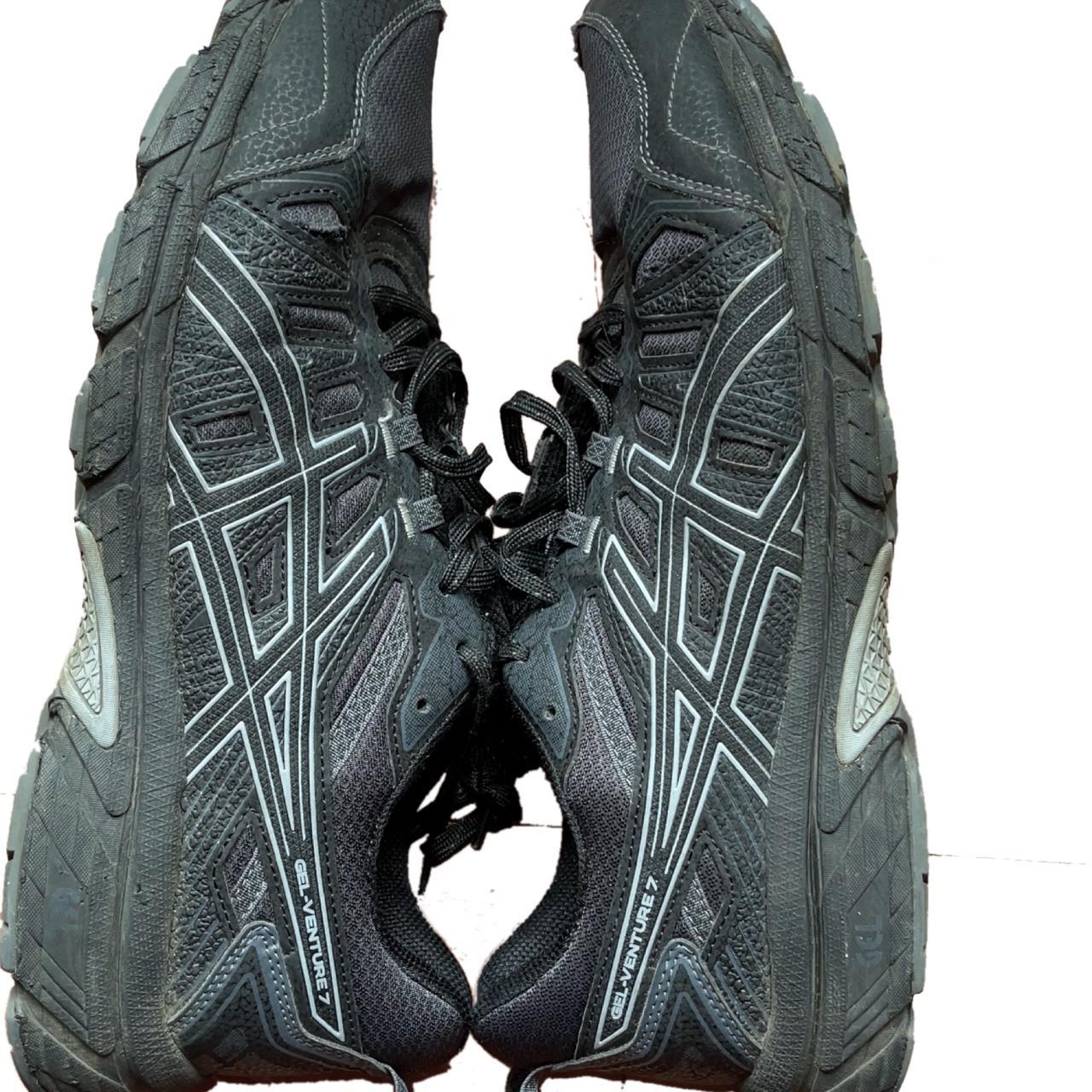 mens black asics trainers
