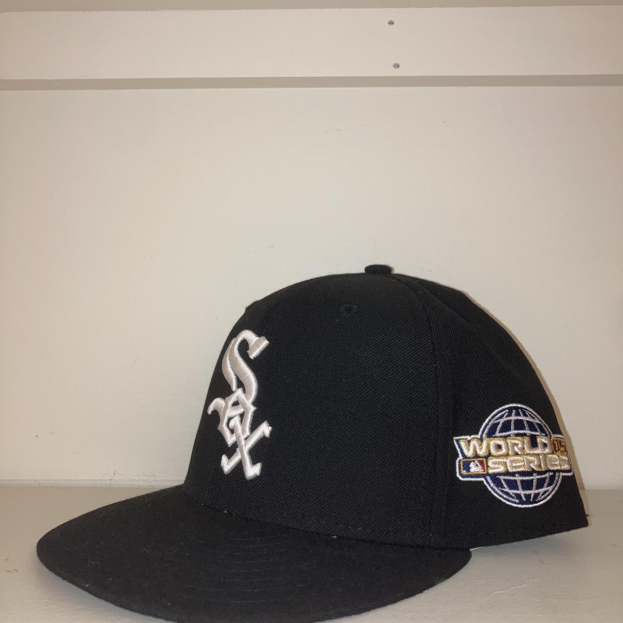 Chicago White Sox Vintage cap size 7. Don't wear - Depop