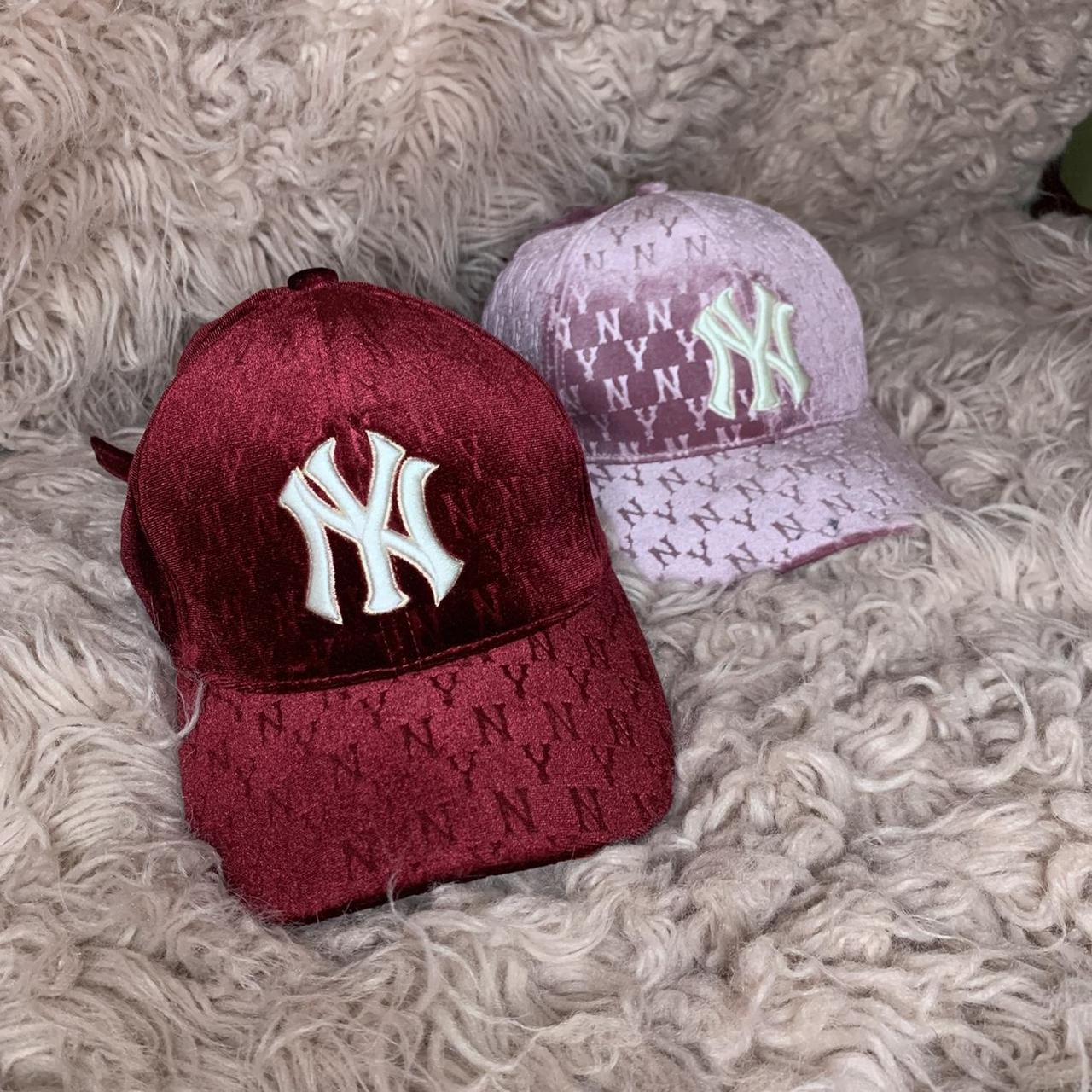 Vintage NY velvet hats Colors red and pink Never - Depop