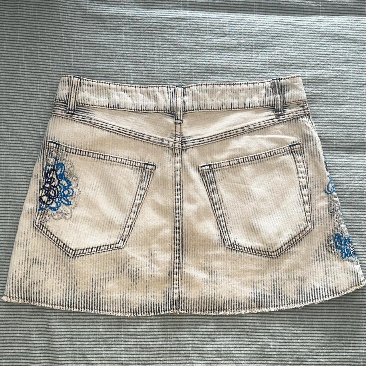 VINTAGE Free People Embroidered Denim Skirt Size... - Depop