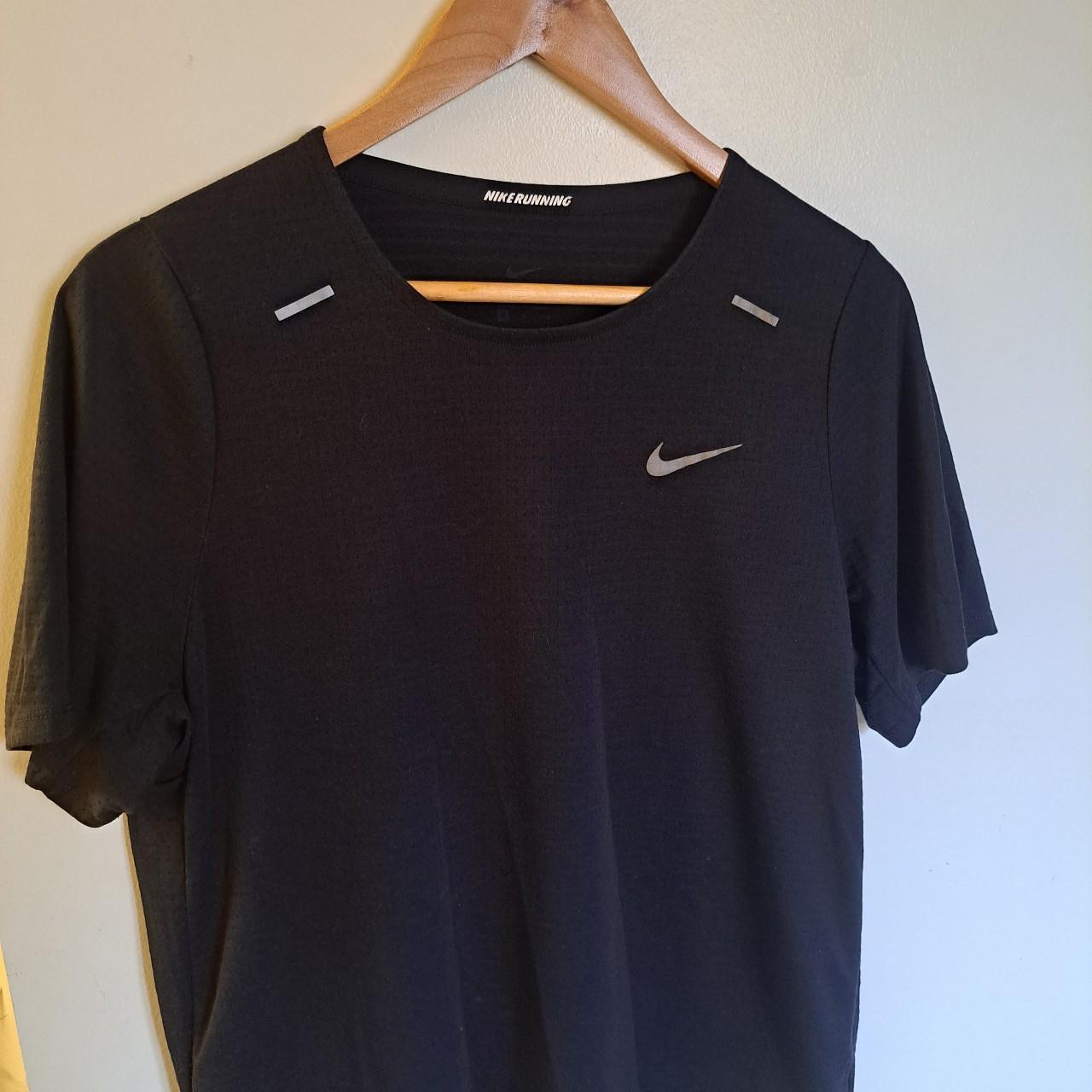 🌴 Nike Sports Tee - designed for runner but... - Depop